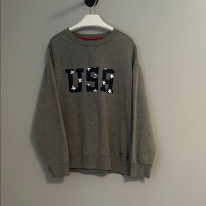 Gray USA woman’s Sweater large